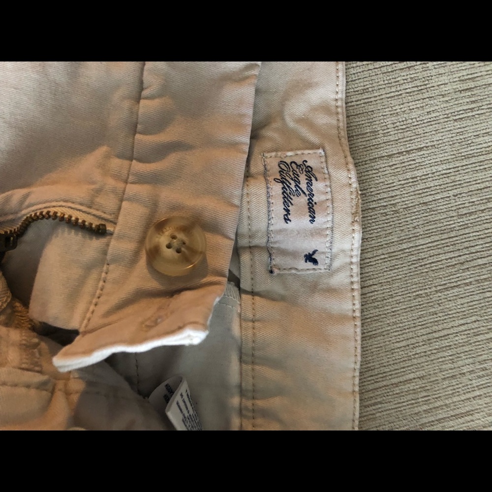 American Eagle khaki shorts